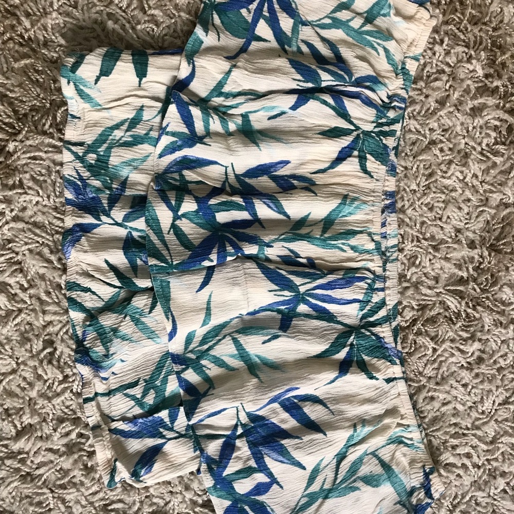 Tropical off shoulder crop top
